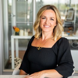 Jessica Vukobratovich - Agent in AZ