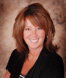 Tina Cordoba - Broker/Owner in Susanville, CA