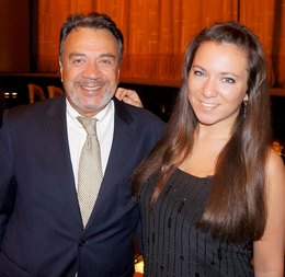 Liz Sinyavsky - Broker Associate in Hallandale Beach, FL
