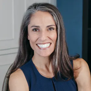 Zoee Tsighis - Real Estate Salesperson