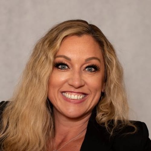 Amanda Jones in Vista, CA