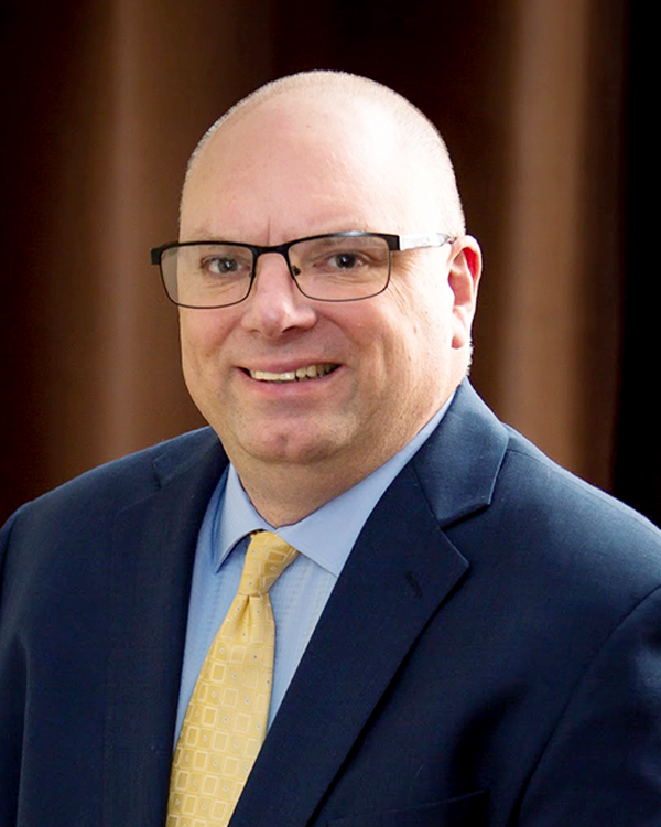 Shawn McAuliffe in Woodstock, IL