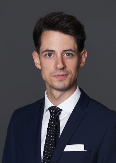 Laurenz Bove - Senior Managing Associate