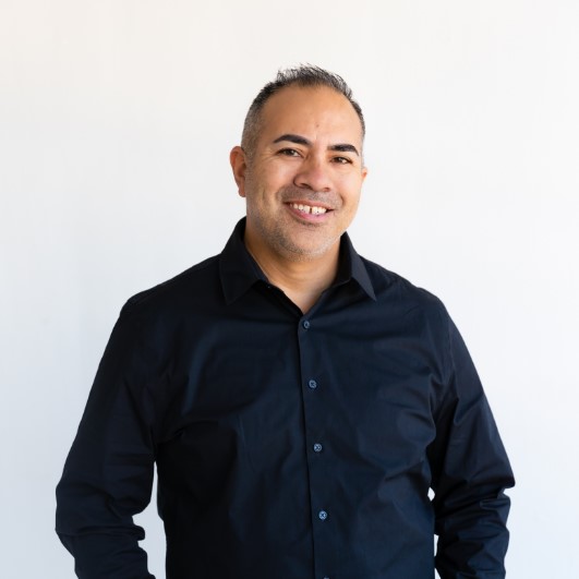 Robert Villanueva - Loan Officer